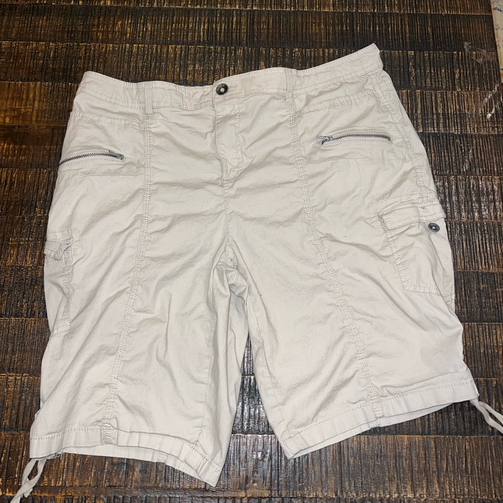 Style & Co Bermuda Cargo Shorts size 16 W